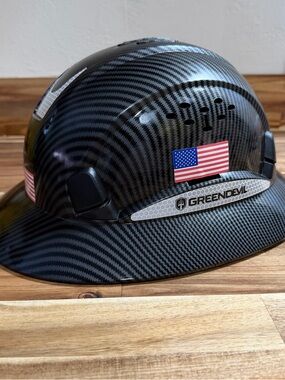 Greendevil Carbon-Pattern Safety Hard Hat with American Flag